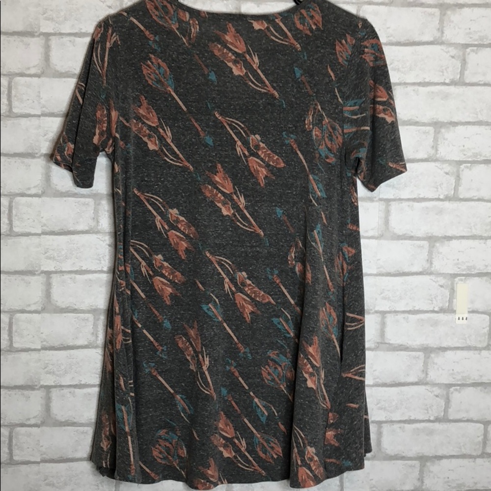 Lula Roe Perfect Tee with Arrows - Picture 4 of 4